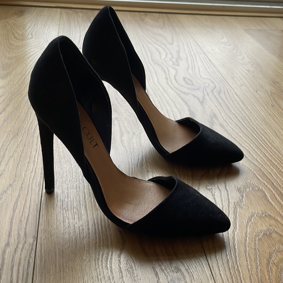 Nasty Gal Black Pointy Toe Heels - Picture 4 of 6